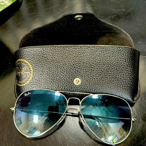 Rayban unisex sunglasses aviator